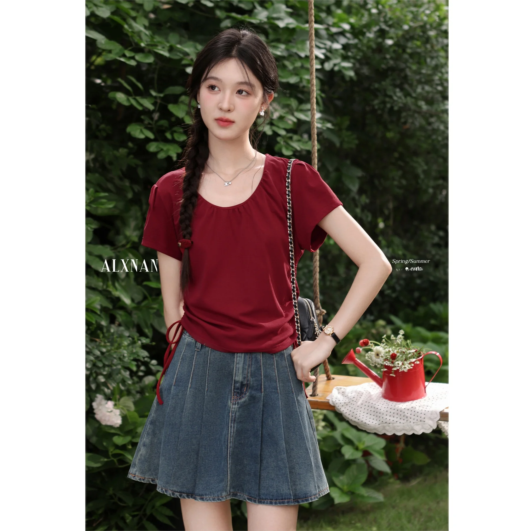 Синяя повседневная джинсовая юбка средней длины для женщин, модная универсальная летняя новинка для офиса и на каждый день
Синяя повседневная джинсовая юбка средней длины для женщин, модная универсальная летняя новинка для офиса и на каждый день