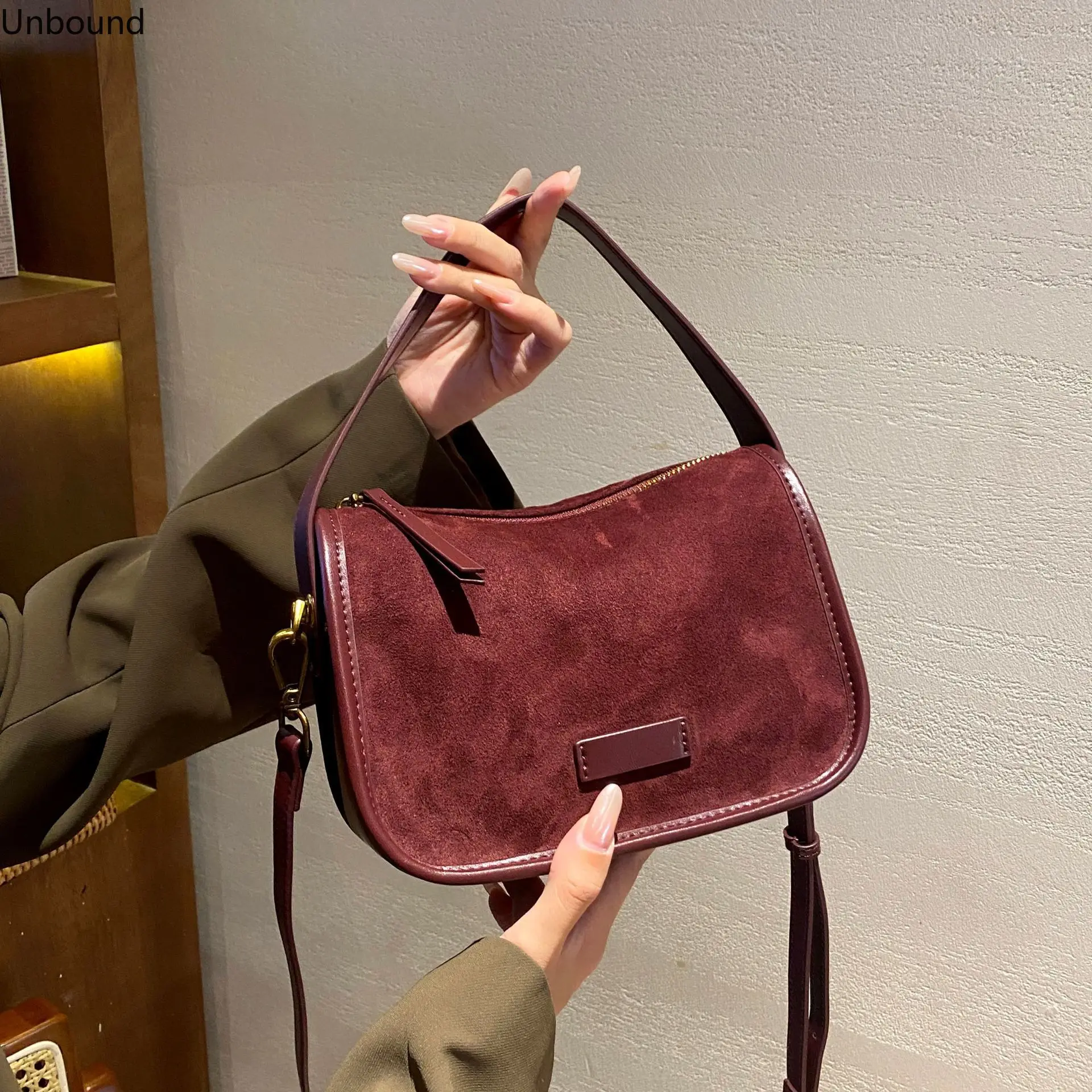 Genuine Leather Luxury Design Suede Cowhide Womens Shape Large Capacity Shoulder Crossbody Tote Handbag Minimal Trendy Commuter
Genuine Leather Luxury Design Suede Cowhide Womens Shape Large Capacity Shoulder Crossbody Tote Handbag Minimal Trendy Commuter