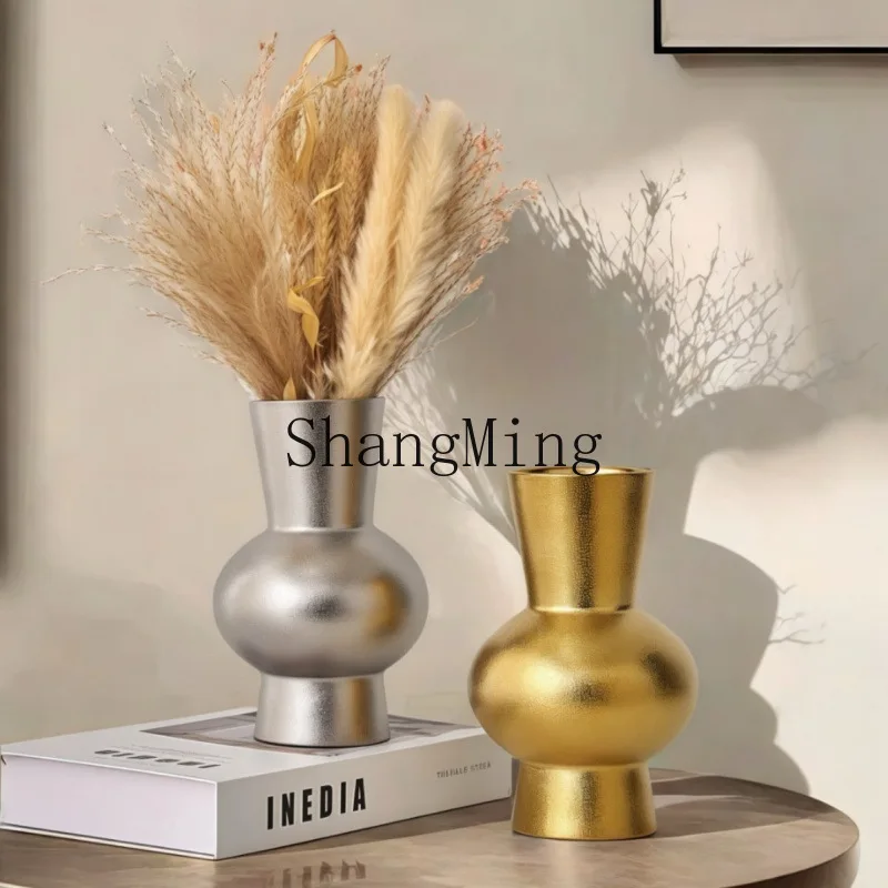 DSA electroplated gold ceramic vase high-end ornament light luxury matte flower large vase home decoration
DSA electroplated gold ceramic vase high-end ornament light luxury matte flower large vase home decoration