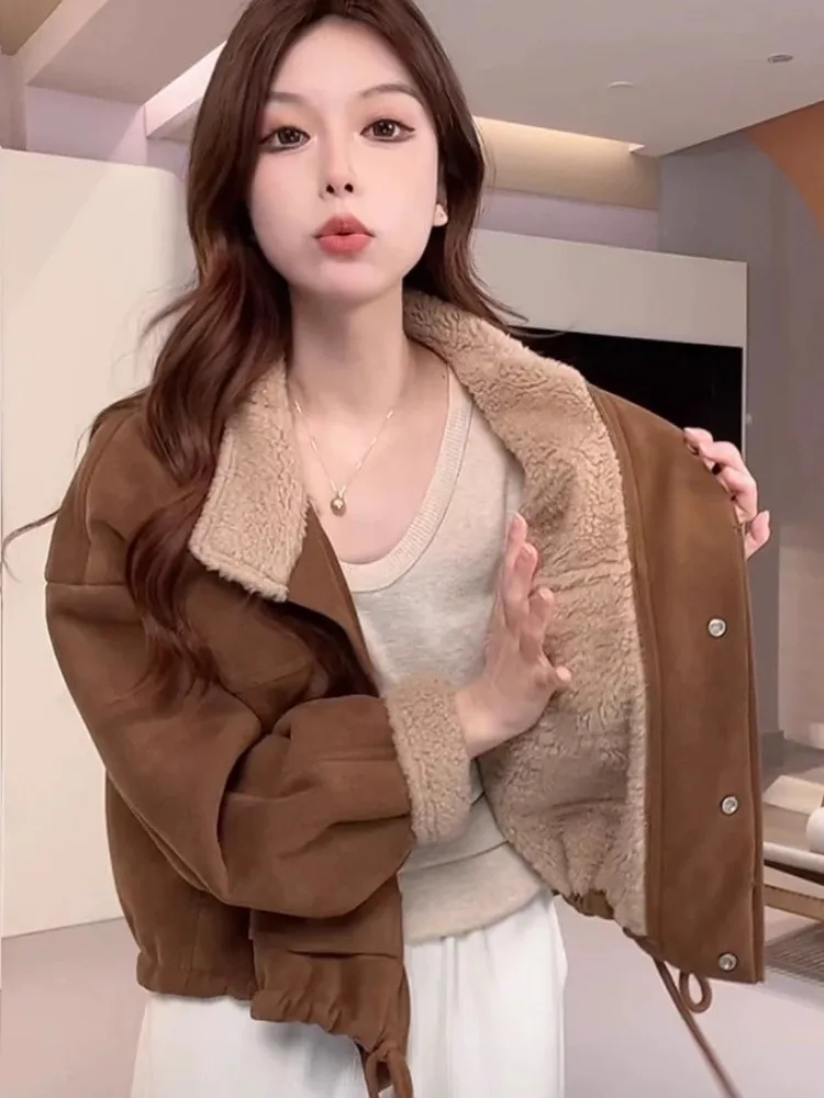 Women's ort Fce Lined Thi Suede Jaet Autumn Winter New Sle 2025 Korean Version Lamb Fur Loose Casual Top
Women's ort Fce Lined Thi Suede Jaet Autumn Winter New Sle 2025 Korean Version Lamb Fur Loose Casual Top