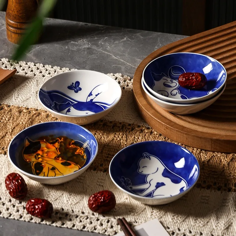 Japanese Blue and White Porcelain Cartoon Hand-painted Cat Seasoning Dish Ceramic Snack Dipping Saucer Home Kitchen Sauce Plate 
Japanese Blue and White Porcelain Cartoon Hand-painted Cat Seasoning Dish Ceramic Snack Dipping Saucer Home Kitchen Sauce Plate