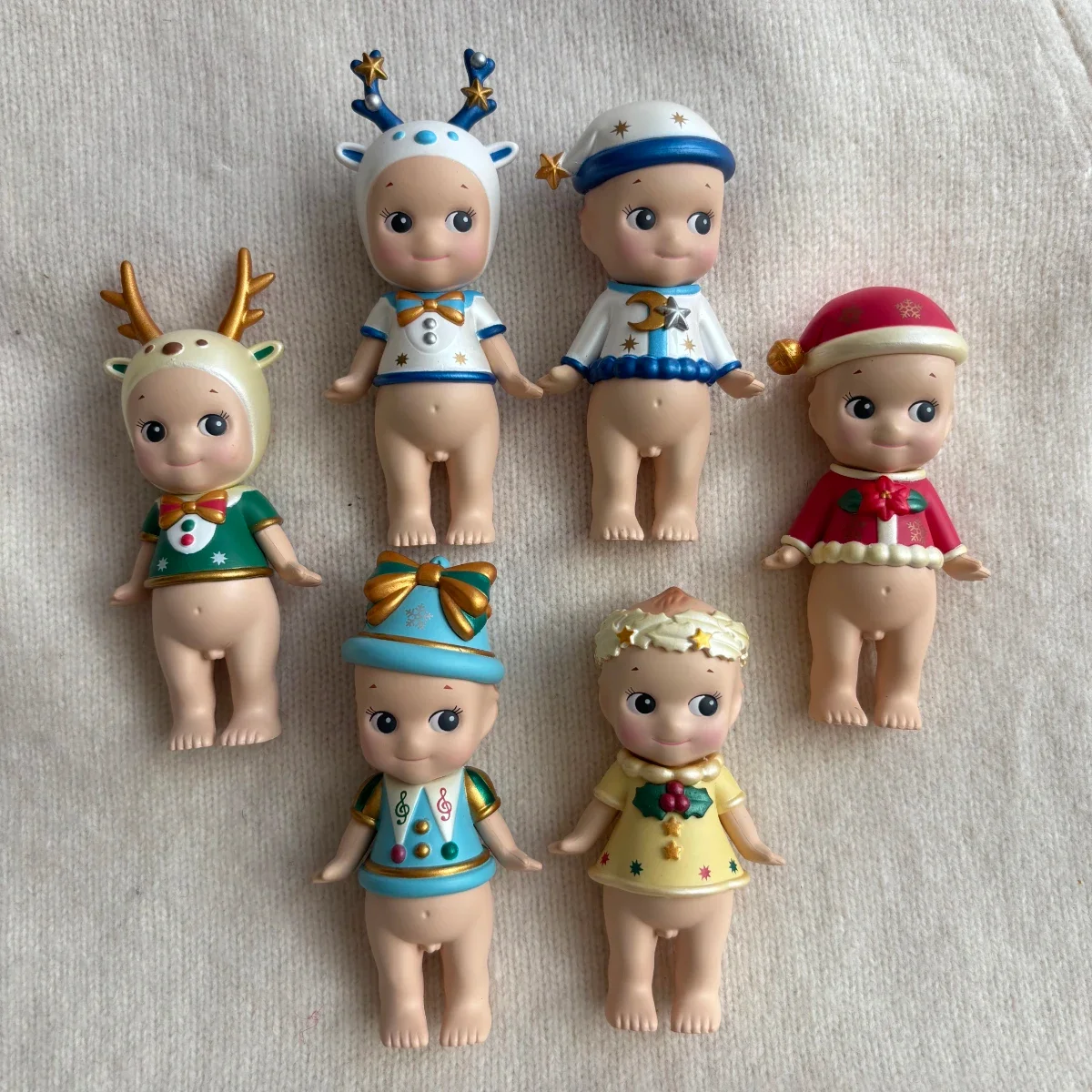 Sonny Angel Mini Figure Blind Box - 2018 Christmas Series, Classic Santa, Reindeer & Bell, No Box No Bag
Sonny Angel Mini Figure Blind Box - 2018 Christmas Series, Classic Santa, Reindeer & Bell, No Box No Bag