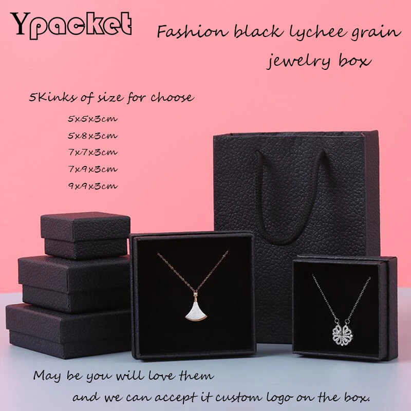 Fashion Kraft Paper Box For Jewelry Black Grain Ring Pendant Necklace Earring Bracelet Boxes Paper Handle Gifts Bags 50Pcs/Lot
Fashion Kraft Paper Box For Jewelry Black Grain Ring Pendant Necklace Earring Bracelet Boxes Paper Handle Gifts Bags 50Pcs/Lot