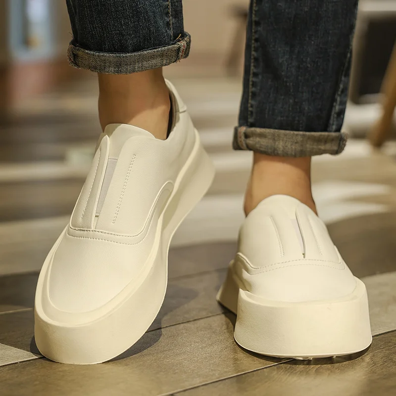 Black thick soled men's board shoes Fashionable and versatile styles Daily Office Outdoor Street Youth walking Hot selling shoes
Black thick soled men's board shoes Fashionable and versatile styles Daily Office Outdoor Street Youth walking Hot selling shoes