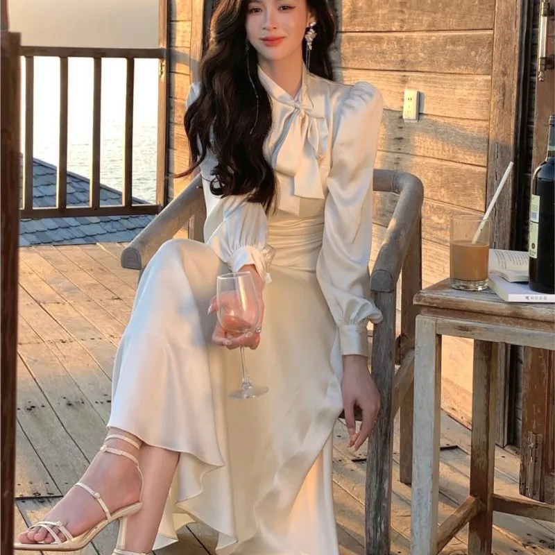 Elegant Stain Midi Dresses for Women Long Sleeve O-neck Bow Tie A-line Korean Fashion Chic Vestidos Folded Design Party Prom
Elegant Stain Midi Dresses for Women Long Sleeve O-neck Bow Tie A-line Korean Fashion Chic Vestidos Folded Design Party Prom