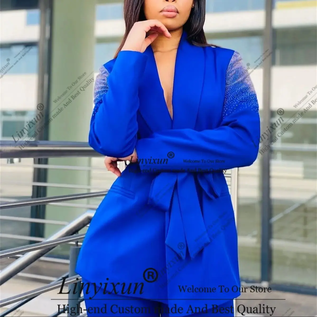 Elegent Ladies' suit Diamond Beaded 2 Pieces Jacket Pants Wear a belt Lady's Blazers Sets Banquet Office Female Clothing
Elegent Ladies' suit Diamond Beaded 2 Pieces Jacket Pants Wear a belt Lady's Blazers Sets Banquet Office Female Clothing