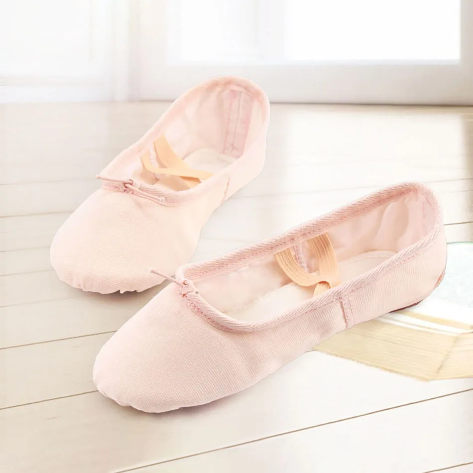 Soft Bottom Breathable Kids Dance Shoes Girls Ballet Yoga Practice Shoes Elastic Band and Cat Paw Non Slip Wear Resistant Design
Soft Bottom Breathable Kids Dance Shoes Girls Ballet Yoga Practice Shoes Elastic Band and Cat Paw Non Slip Wear Resistant Design