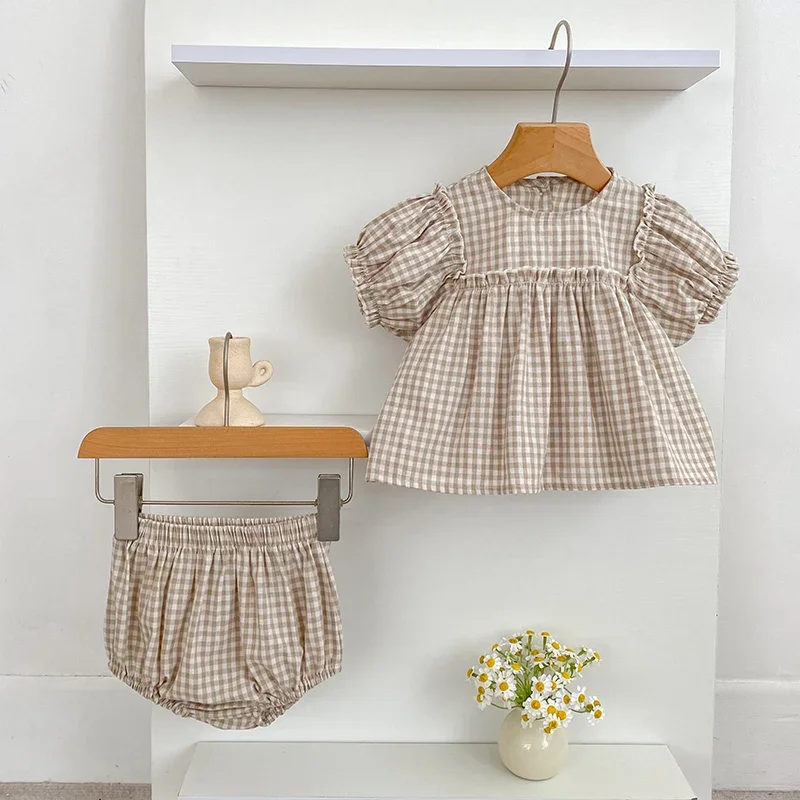 Summer Toddler Girl Strap Suits Baby Clothes Sets Embroidered Grid Baby Girls Tops Tee and Shorts Infant Fashion Newborn Sets
Summer Toddler Girl Strap Suits Baby Clothes Sets Embroidered Grid Baby Girls Tops Tee and Shorts Infant Fashion Newborn Sets