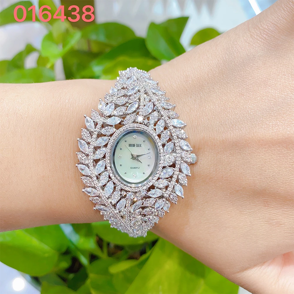 016438Luxury Women's Watches 19cm Cubic Zircon Bracelet Watch for Wedding Party Fashion Dress Suits Jewelry Made with Wholesale
016438Luxury Women's Watches 19cm Cubic Zircon Bracelet Watch for Wedding Party Fashion Dress Suits Jewelry Made with Wholesale