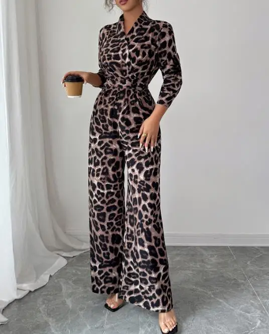 Women's Jumpsuit Summer New Fashionable and Personalized Style Leopard Print Lapel Cross Waist Design Straight Leg Jumpsuit
Women's Jumpsuit Summer New Fashionable and Personalized Style Leopard Print Lapel Cross Waist Design Straight Leg Jumpsuit