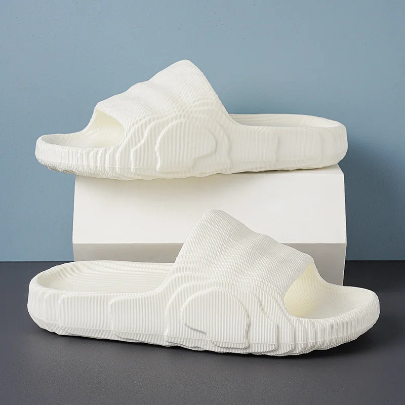2025Summer New Refreshing Breathable Comfortable High Quality Couple Household Lightweight Slippers SoftQBomb
2025Summer New Refreshing Breathable Comfortable High Quality Couple Household Lightweight Slippers SoftQBomb