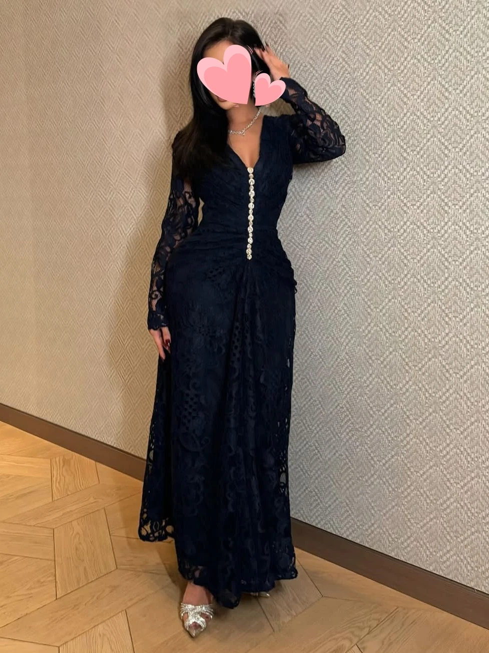 Other Shore Elegant Vintage Sexy Black Lace Crystal V-Neck Stylish Customized Formal Occasion Prom Dress Evening Party Gowns
Other Shore Elegant Vintage Sexy Black Lace Crystal V-Neck Stylish Customized Formal Occasion Prom Dress Evening Party Gowns