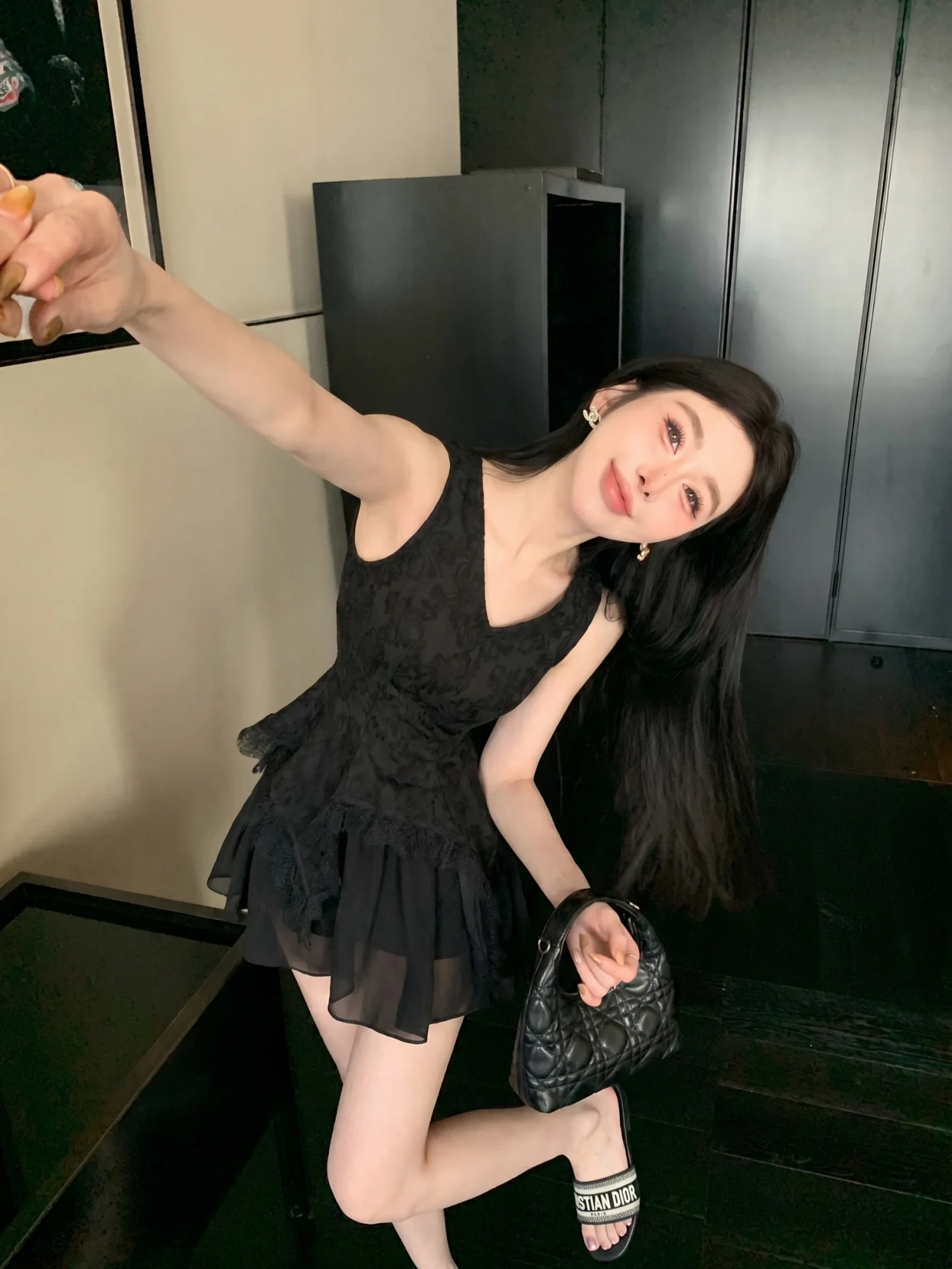 High Waist Lace Waist-Cinching V-Neck Top And Skirt Set Women's Fashion Spring Collection Elastic Regular Length Short Skirt
High Waist Lace Waist-Cinching V-Neck Top And Skirt Set Women's Fashion Spring Collection Elastic Regular Length Short Skirt