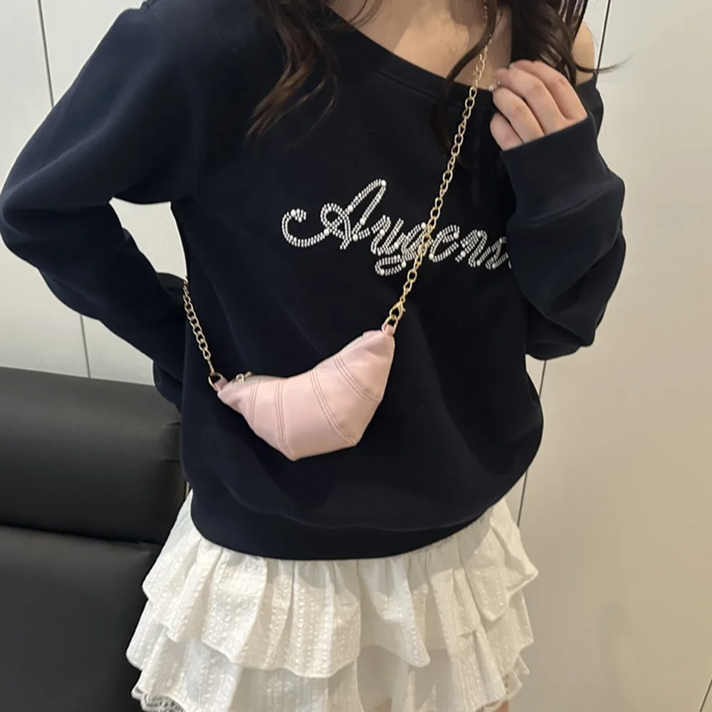 Fashion Elegant Croissant Shoulder Bag PU Leather Solid Color Chain Crossbody Bag Korean Style Mini Small Storage Bag Outdoor
Fashion Elegant Croissant Shoulder Bag PU Leather Solid Color Chain Crossbody Bag Korean Style Mini Small Storage Bag Outdoor