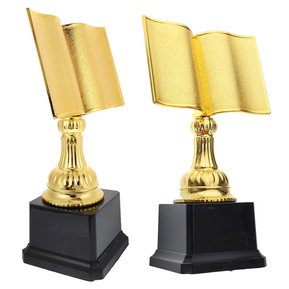 Набор из 2 золотых пластиковых наград-книг для юных читателей, приз за участие в семейных чтениях, памятный подарок на церемонии награждения
Набор из 2 золотых пластиковых наград-книг для юных читателей, приз за участие в семейных чтениях, памятный подарок на церемонии награждения