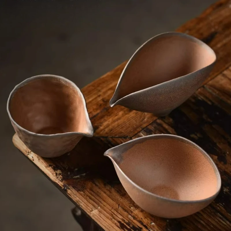 Японская керамическая чашка ручной работы в стиле ретро, чайный сервиз кунг-фу, бытовой набор для разделения чая с одной разливкой воды, аксессуары для чайных наборов 
Японская керамическая чашка ручной работы в стиле ретро, чайный сервиз кунг-фу, бытовой набор для разделения чая с одной разливкой воды, аксессуары для чайных наборов