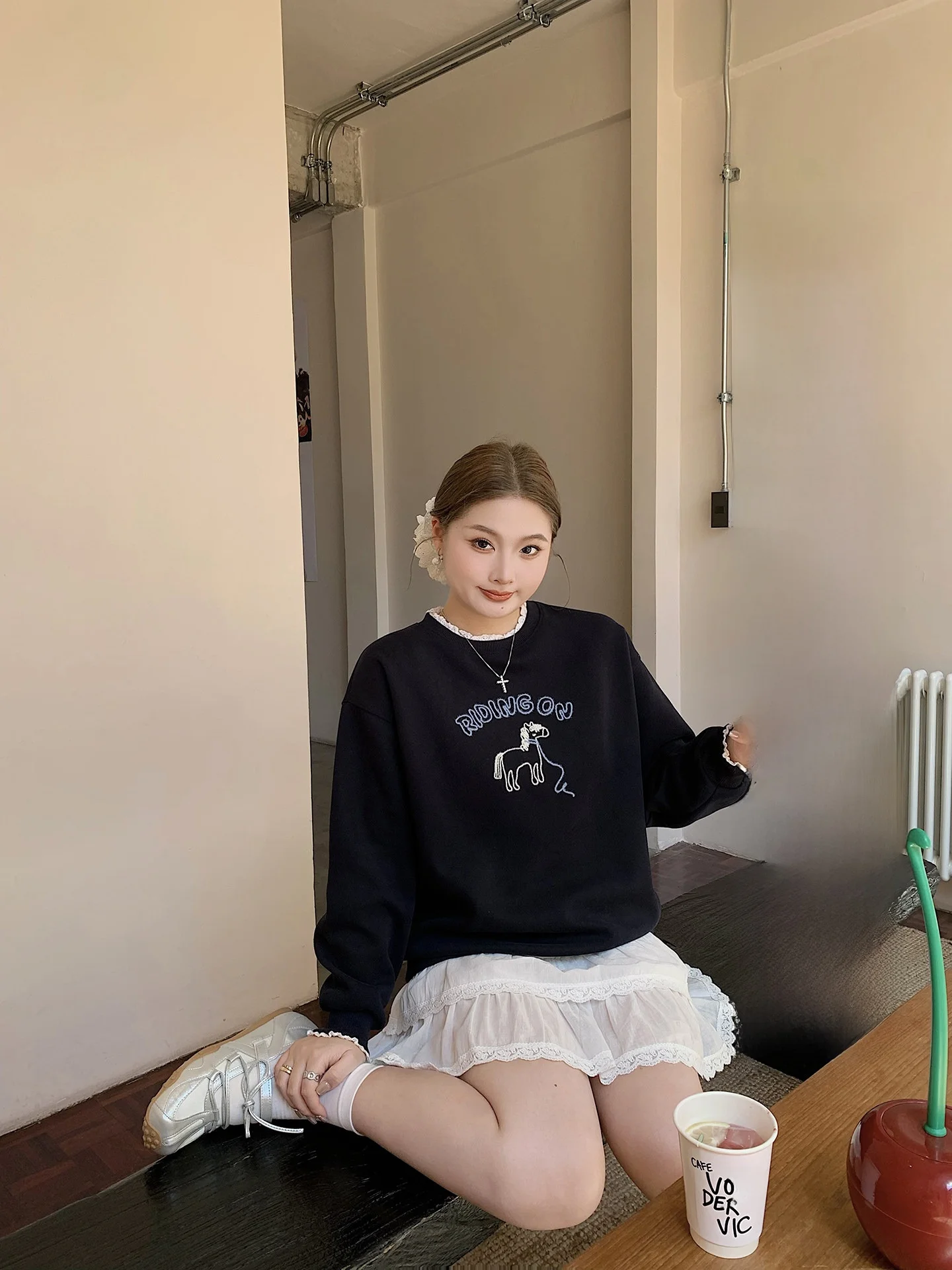 Женский свитшот Herwear с кружевными вставками, свободного кроя, двухцветный, с узором, повседневный, приталенный, с круглым вырезом, длинными рукавами
Женский свитшот Herwear с кружевными вставками, свободного кроя, двухцветный, с узором, повседневный, приталенный, с круглым вырезом, длинными рукавами