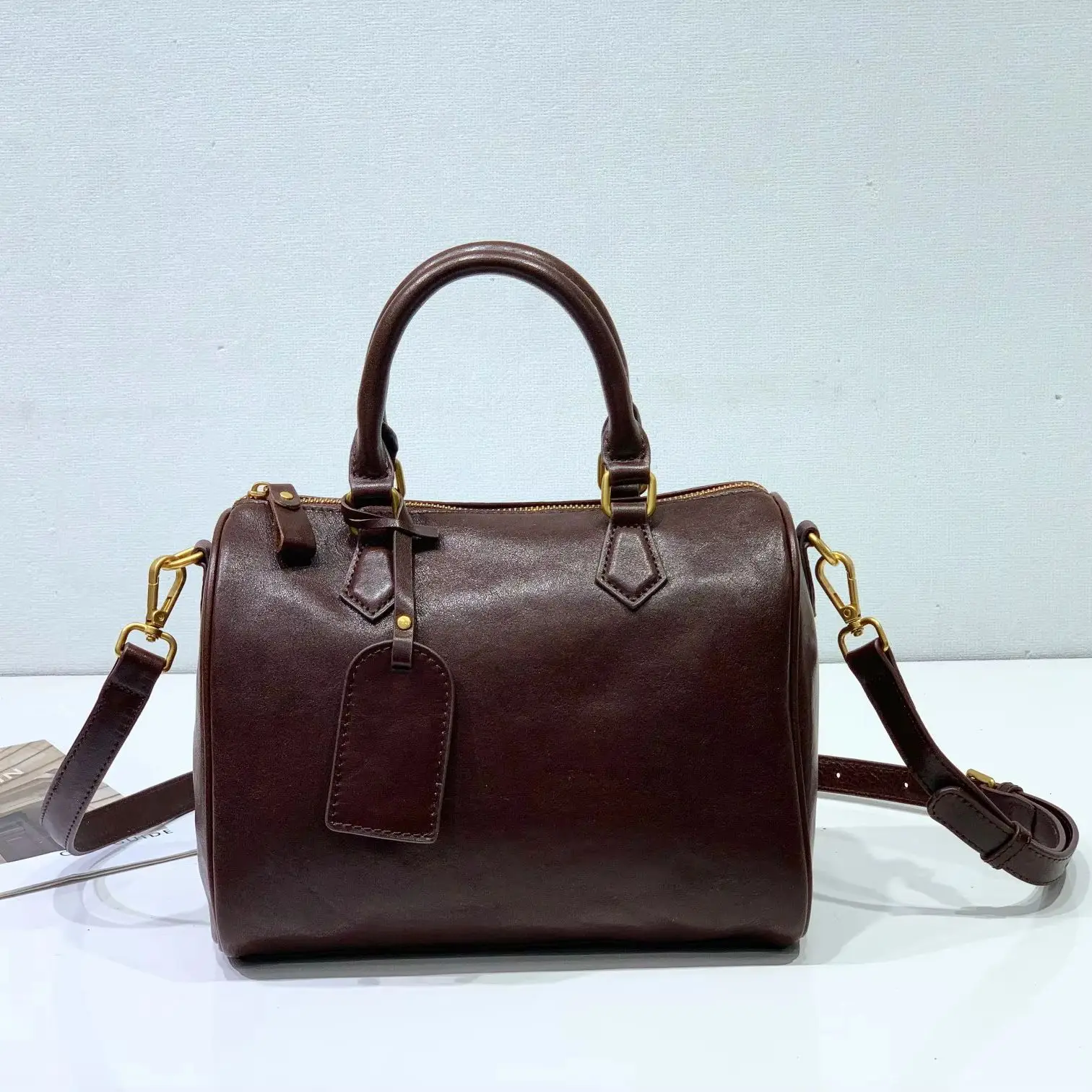 Women's Retro Vintage Boston Pillow Bag Luxury Designer Genuine Vegetable Tanned Leather Luxury Shoulder Crossbody Handbag 2026
Women's Retro Vintage Boston Pillow Bag Luxury Designer Genuine Vegetable Tanned Leather Luxury Shoulder Crossbody Handbag 2026