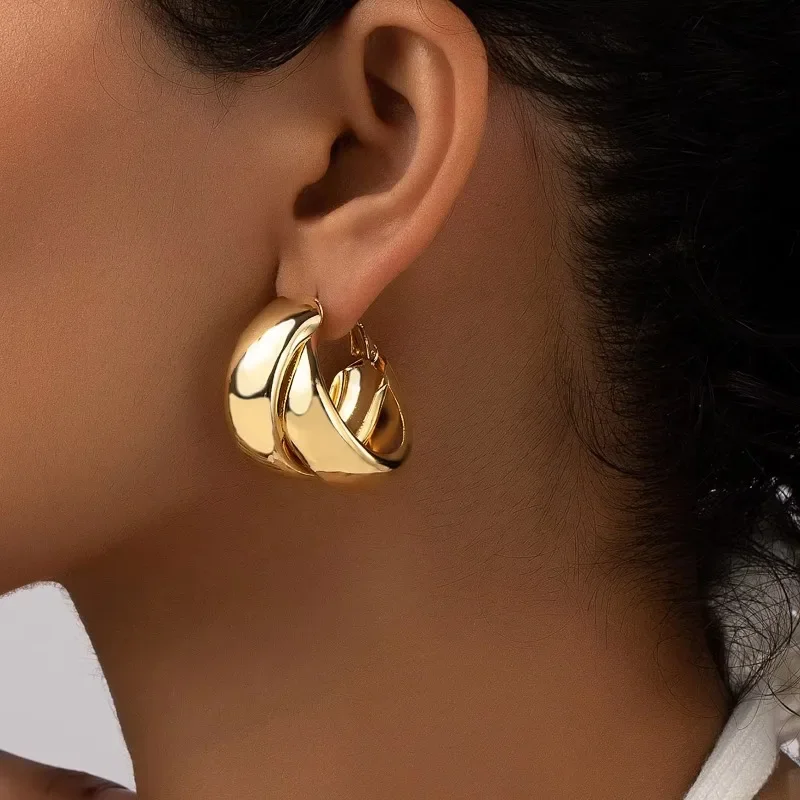 Classic Gold Double Layer Geometric C Shape Stud Earrings Metal Wide Face Stud Earrings for Women Valentine's Day Party Jewelry
Classic Gold Double Layer Geometric C Shape Stud Earrings Metal Wide Face Stud Earrings for Women Valentine's Day Party Jewelry