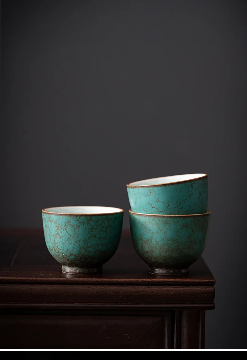 Shangyan retro ceramic tea cups Tea cups Kung Fu tea sets Tea cups Small cups Tea bowls Household kiln change single cups.
Shangyan retro ceramic tea cups Tea cups Kung Fu tea sets Tea cups Small cups Tea bowls Household kiln change single cups.