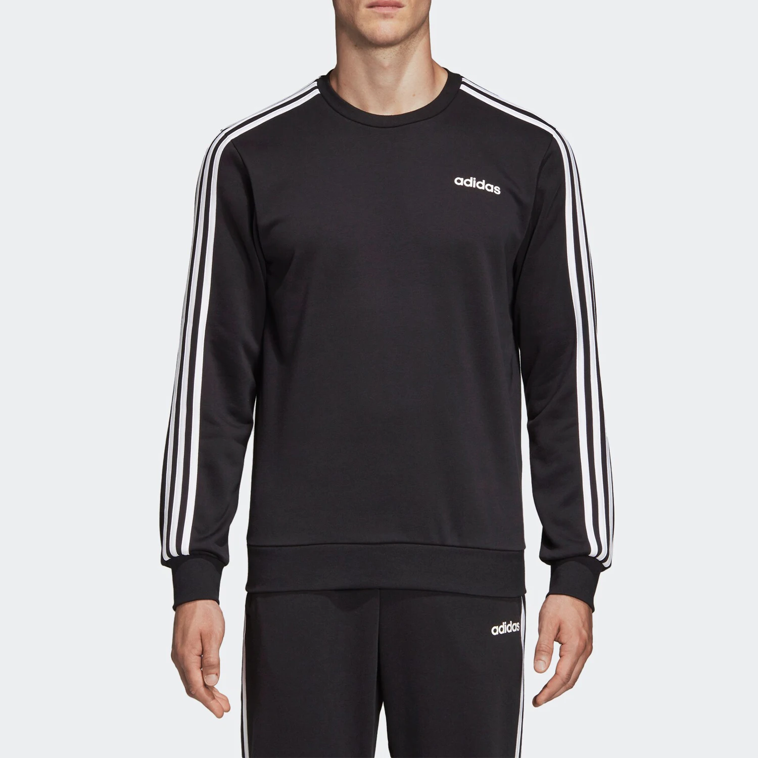 Оригинальная сезонная новая мужская удобная спортивная толстовка Adidas DQ3083
Оригинальная сезонная новая мужская удобная спортивная толстовка Adidas DQ3083