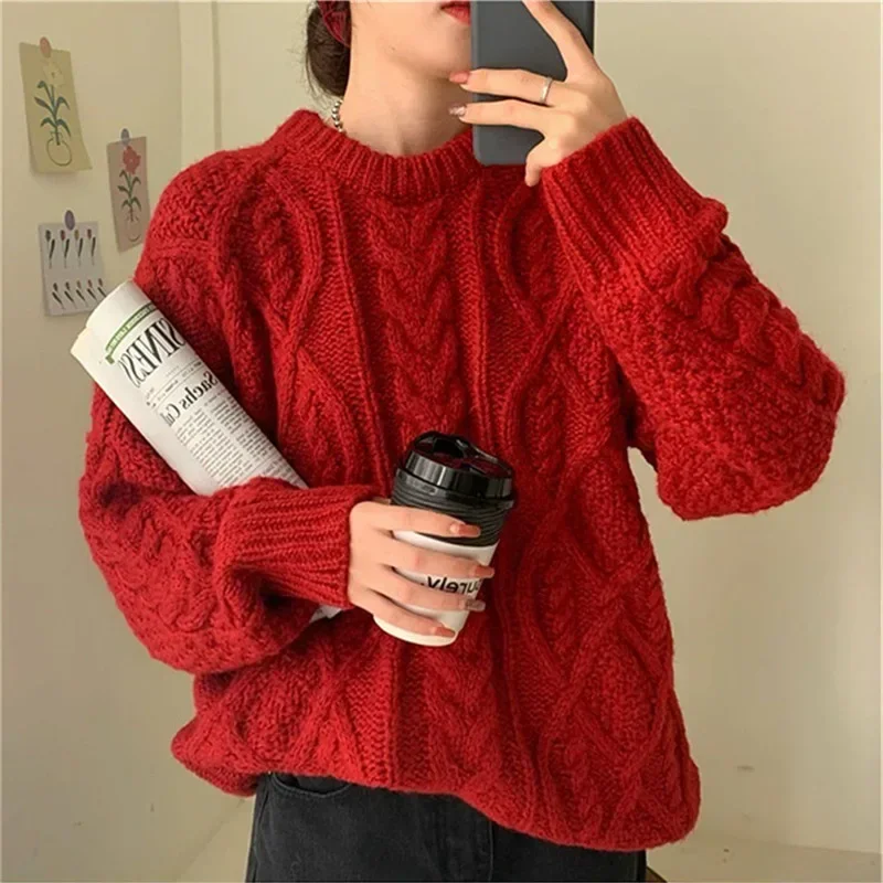 Autumn Winter Fashion Twist Vintage Knitted Outerwear Comfortable Lazy Style Red Color Women's Loose Thickened Soft Sweater
Autumn Winter Fashion Twist Vintage Knitted Outerwear Comfortable Lazy Style Red Color Women's Loose Thickened Soft Sweater