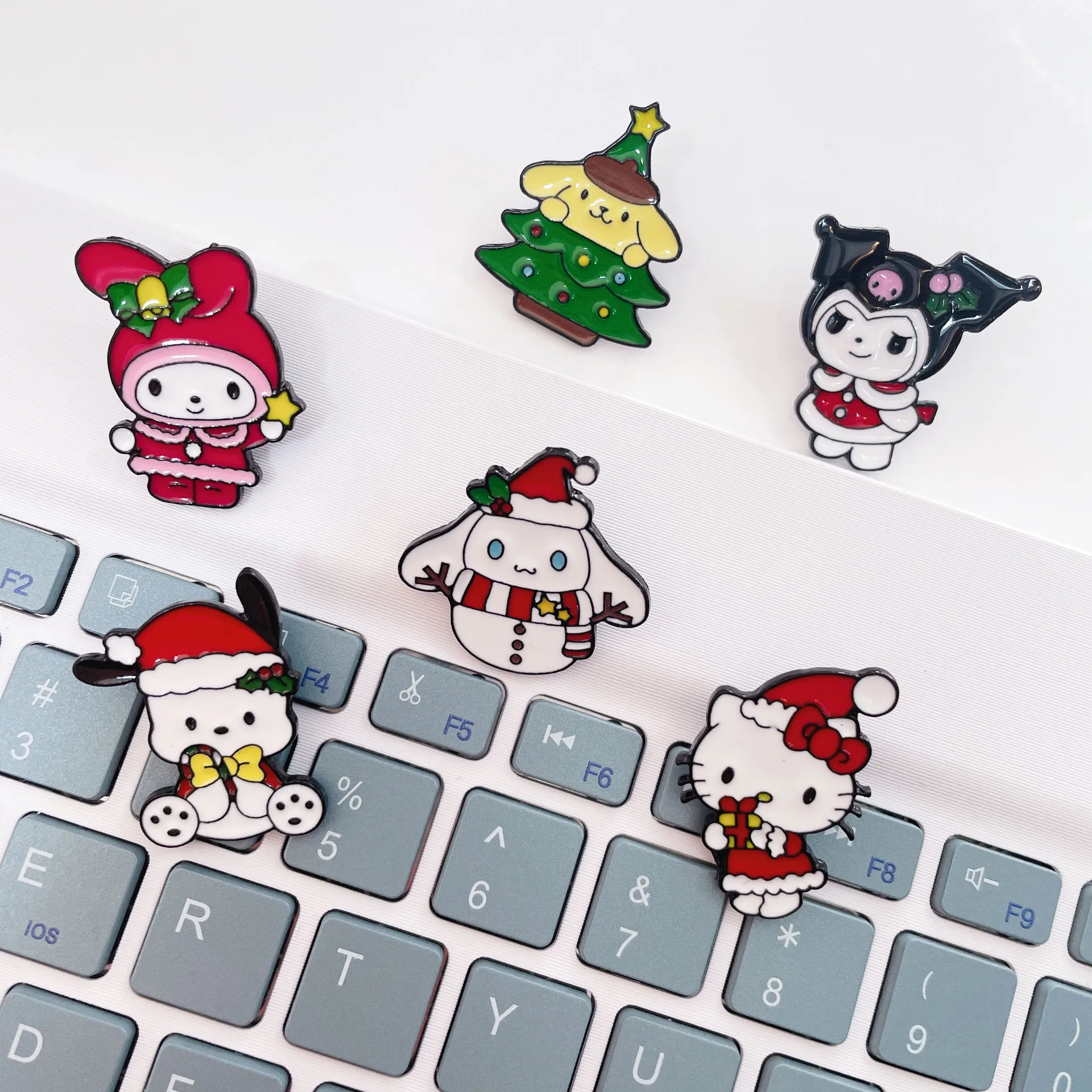 Sanrio Christmas Cinnamoroll Hello Kitty Brooch Versatile Fashion Kawaii Metal Badge Cartoon Clothing Bags Decorate Accessories
Sanrio Christmas Cinnamoroll Hello Kitty Brooch Versatile Fashion Kawaii Metal Badge Cartoon Clothing Bags Decorate Accessories