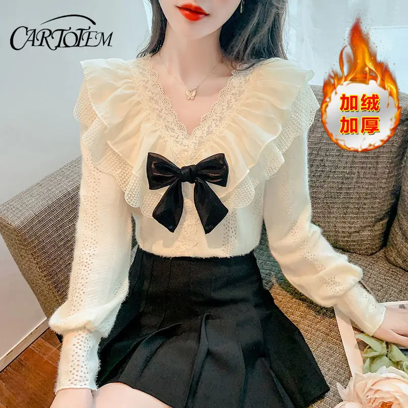 V-neck ruffled bow apricot velvet bottoming shirt with spliced lace top for women
V-neck ruffled bow apricot velvet bottoming shirt with spliced lace top for women