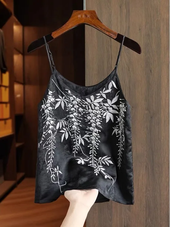 Новый китайский жилет из ацетатного атласа с вышивкой, тяжелый рабочий жилет больших размеров, женская повседневная внутренняя одежда, универсальная майка для похудения...
Новый китайский жилет из ацетатного атласа с вышивкой, тяжелый рабочий жилет больших размеров, женская повседневная внутренняя одежда, универсальная майка для похудения...