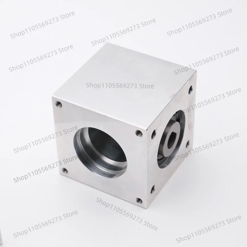 Ratio Right Angle Bevel Gearbox 90 Degree Speed Reducer with Keyway Hex Shaft Steel Parts
Ratio Right Angle Bevel Gearbox 90 Degree Speed Reducer with Keyway Hex Shaft Steel Parts