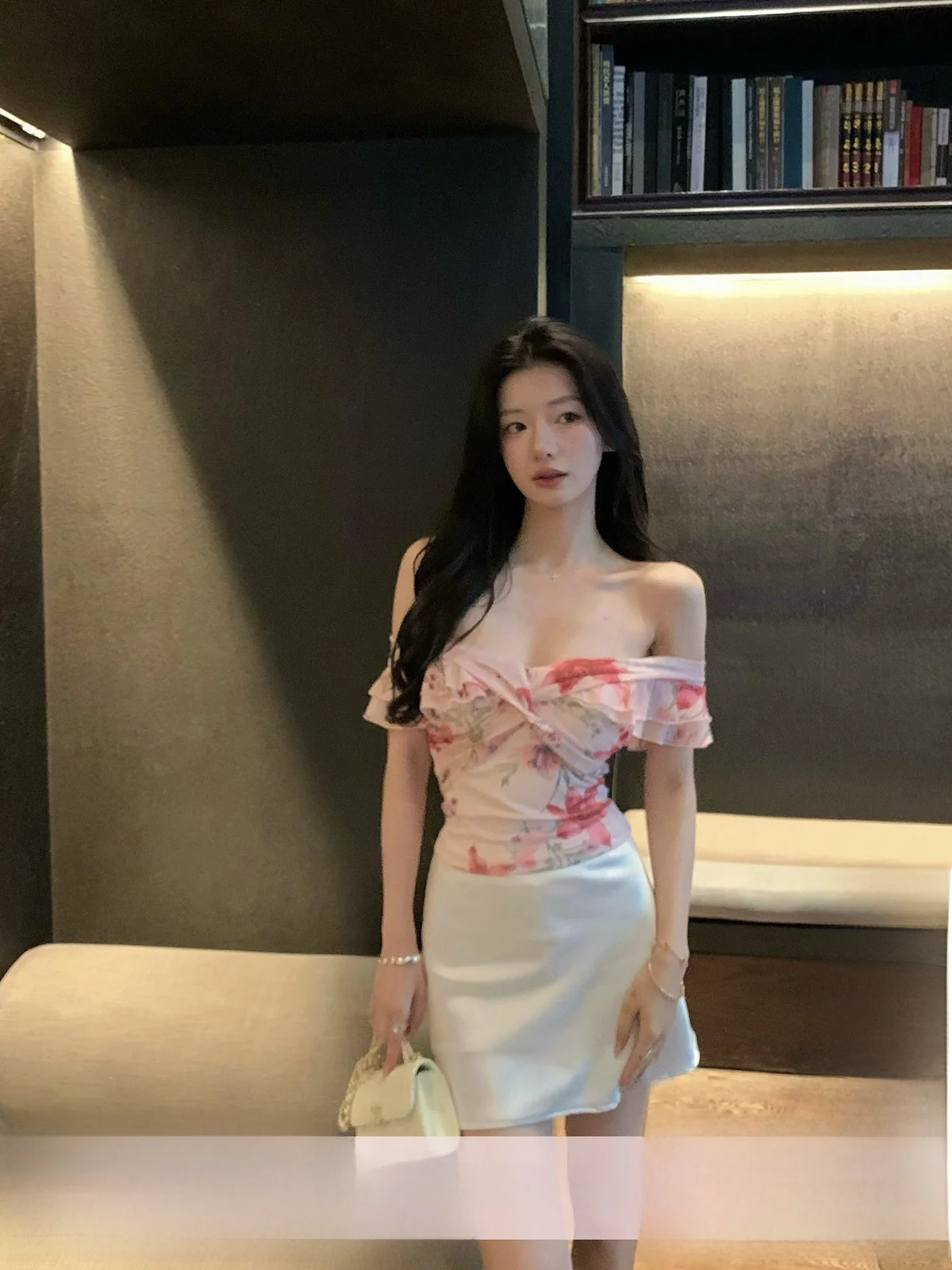 YOLI Zhang Yuli Date Day Floral Heart One oulder Tube Top Slimming ort Sve Women's Korean Sle Commute Faion Top
YOLI Zhang Yuli Date Day Floral Heart One oulder Tube Top Slimming ort Sve Women's Korean Sle Commute Faion Top