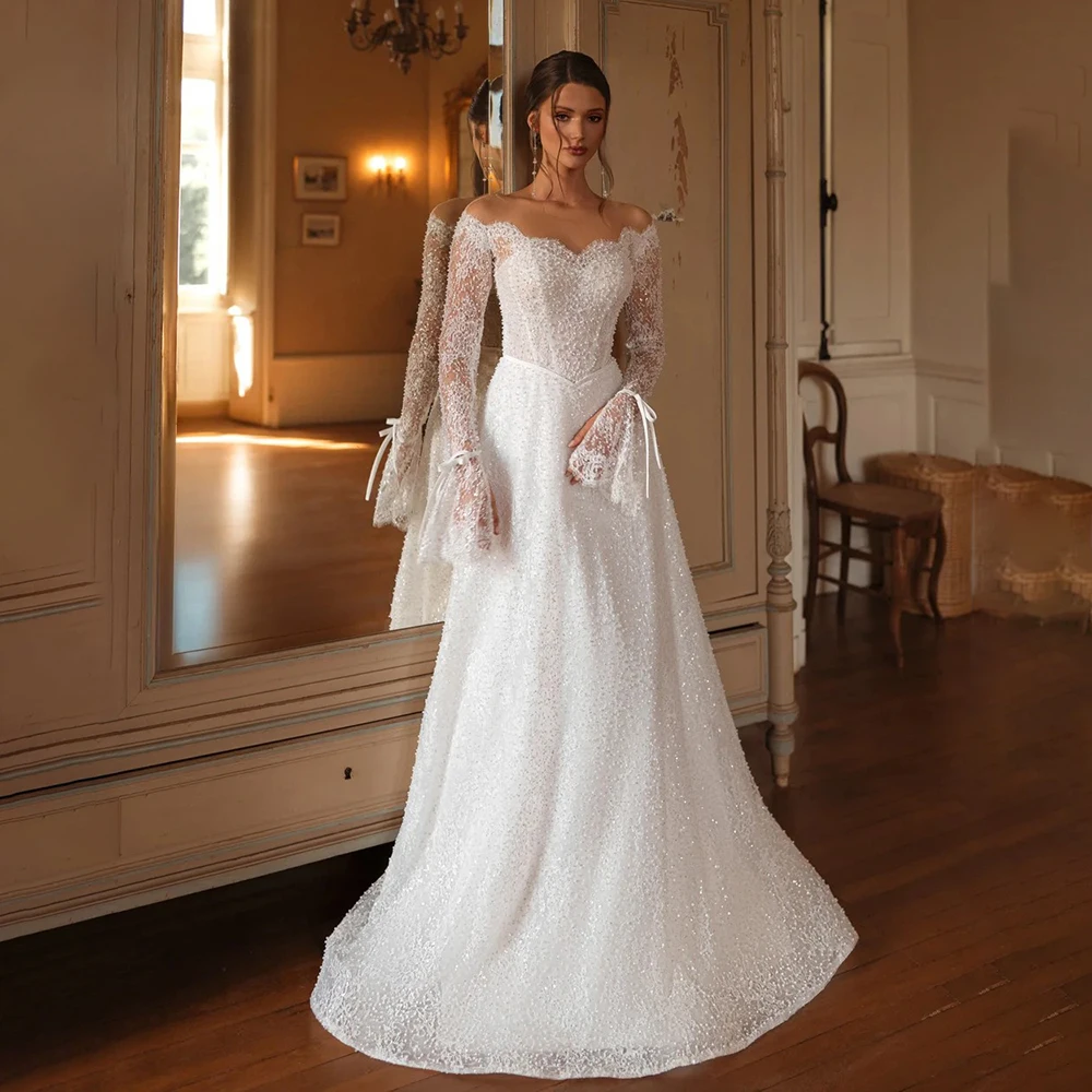 Bohemaid Illusion Neck Long Sleeve Lace Wedding Dress Elegant Beading A-line Backless Bridal Dress with Train Custom Made
Bohemaid Illusion Neck Long Sleeve Lace Wedding Dress Elegant Beading A-line Backless Bridal Dress with Train Custom Made