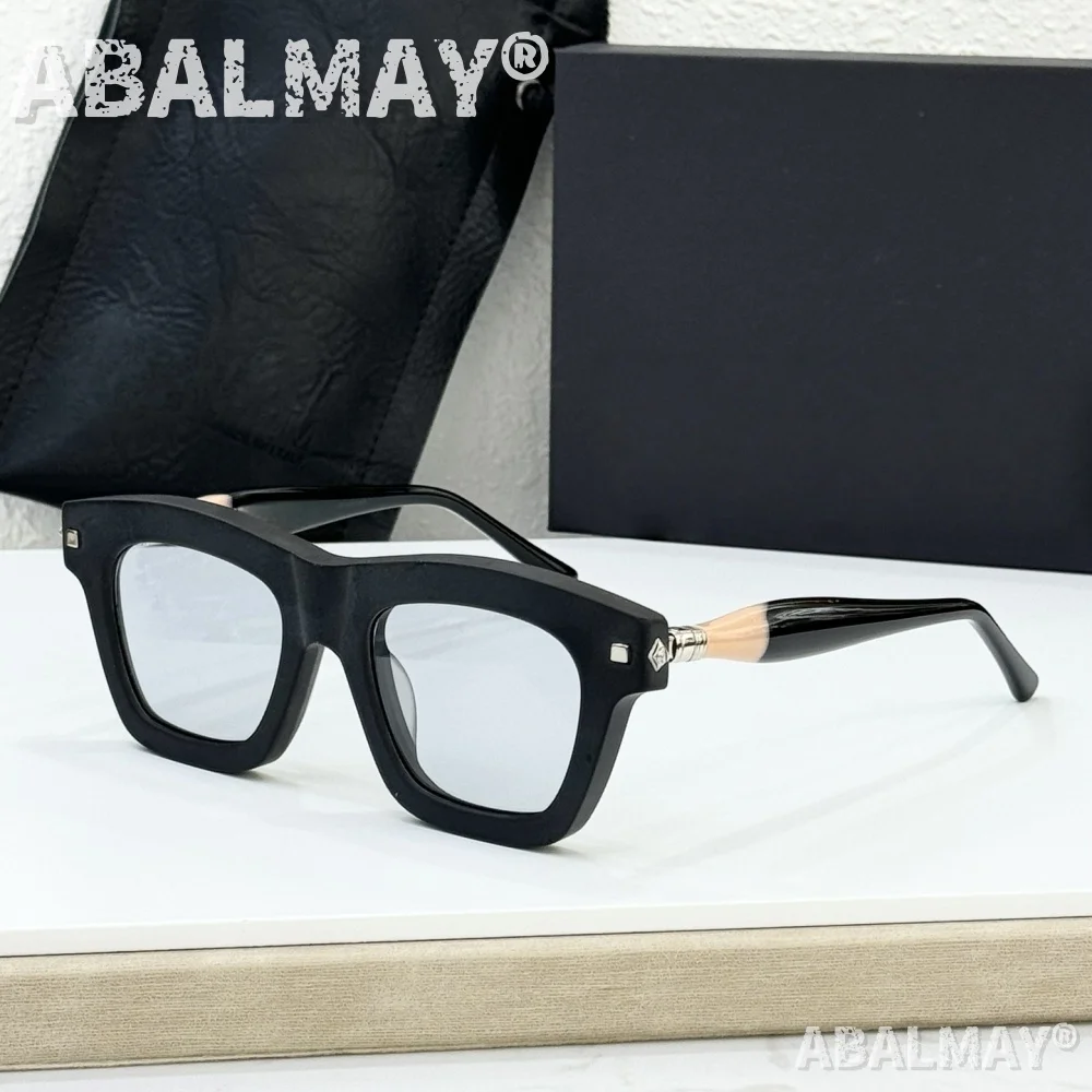 Top High Quality Sunglasses for Men and Women Maske J2 SIZE 52-21 Style UV400 Retro Fashion Special Design Sun Glasses with box
Top High Quality Sunglasses for Men and Women Maske J2 SIZE 52-21 Style UV400 Retro Fashion Special Design Sun Glasses with box