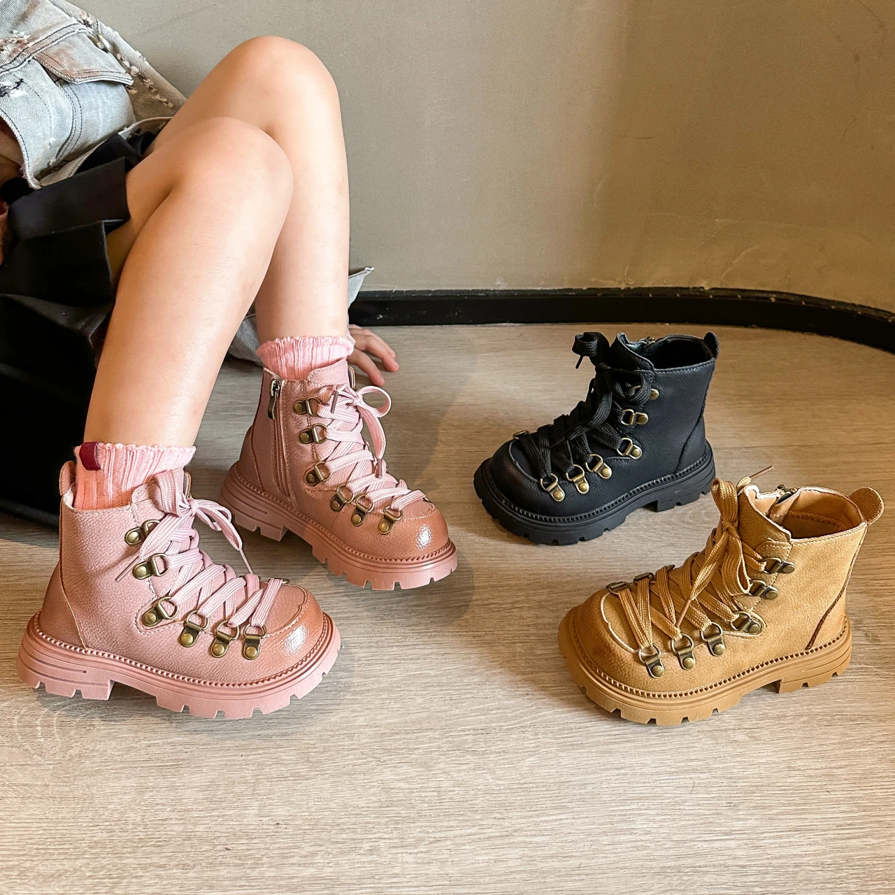 Children Flats Ankle Boots Platform Designer Kids Shoes for Girl Lace Up Fashion Winter Kids Snow Boots 2025 New Toddler Shoes
Children Flats Ankle Boots Platform Designer Kids Shoes for Girl Lace Up Fashion Winter Kids Snow Boots 2025 New Toddler Shoes