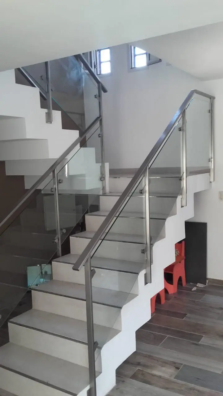 Newest Design Outdoor Rustproof Metal Aluminum Handrail Fence Pipe Railings Fence Hollowed Out Safety Handrails & Balustrades 
Newest Design Outdoor Rustproof Metal Aluminum Handrail Fence Pipe Railings Fence Hollowed Out Safety Handrails & Balustrades