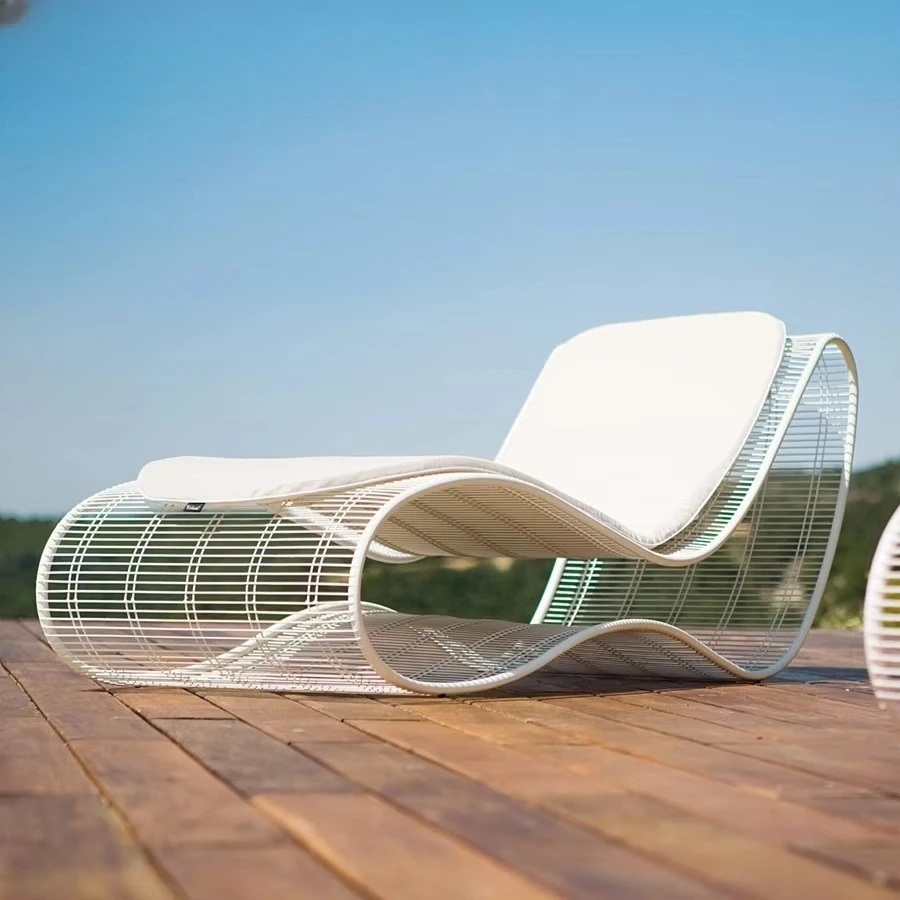 Modern Outdoor Lounger Bed Waterproof Beach Furniture Rattan Eco-Friendly Durable for Hotel Balcony Living Room Sun Loungers
Modern Outdoor Lounger Bed Waterproof Beach Furniture Rattan Eco-Friendly Durable for Hotel Balcony Living Room Sun Loungers