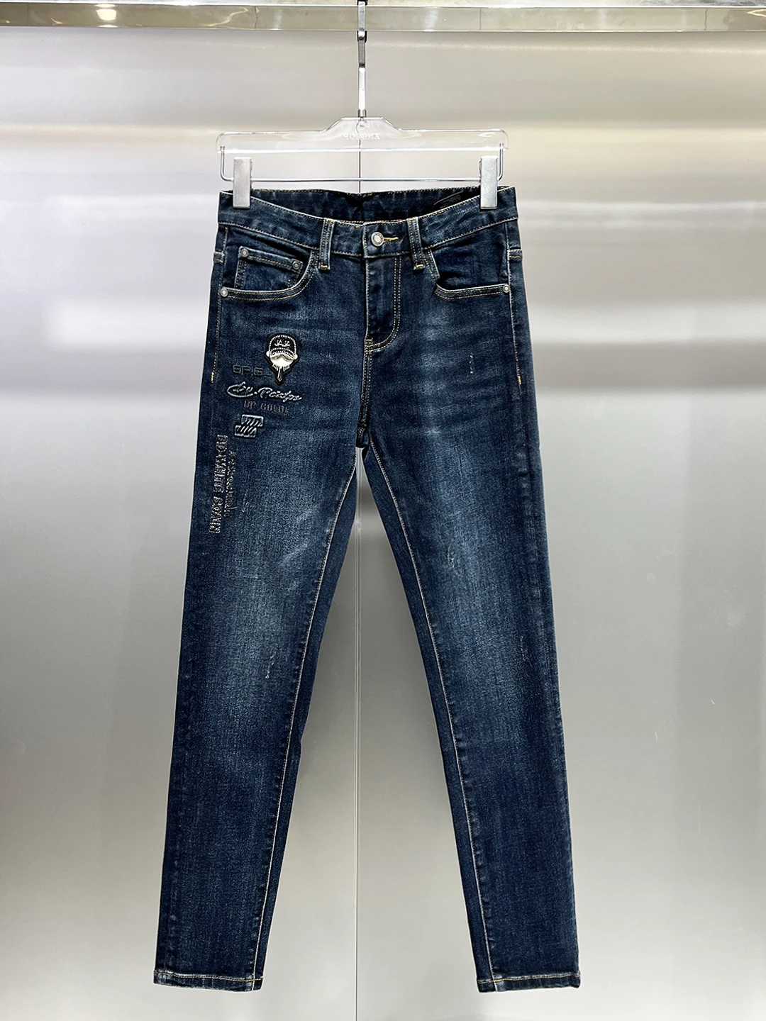 Blue Slim Fit Men's Jeans Elastic Casual Faionable Lightweight Autumn Winter Spring Denim Pants mid Waist Button Closure
Blue Slim Fit Men's Jeans Elastic Casual Faionable Lightweight Autumn Winter Spring Denim Pants mid Waist Button Closure