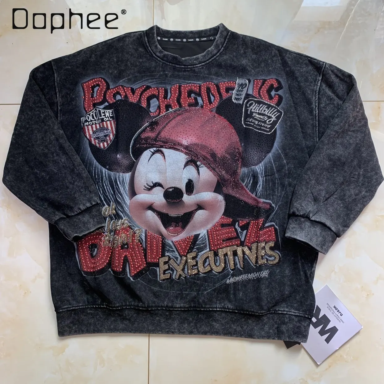 Washed Cotton Rhinestone Cartoon Print Loose Fashion Round Neck Sweatshirt Pullover Top for Women Oversized Anime Sweatshirt
Washed Cotton Rhinestone Cartoon Print Loose Fashion Round Neck Sweatshirt Pullover Top for Women Oversized Anime Sweatshirt