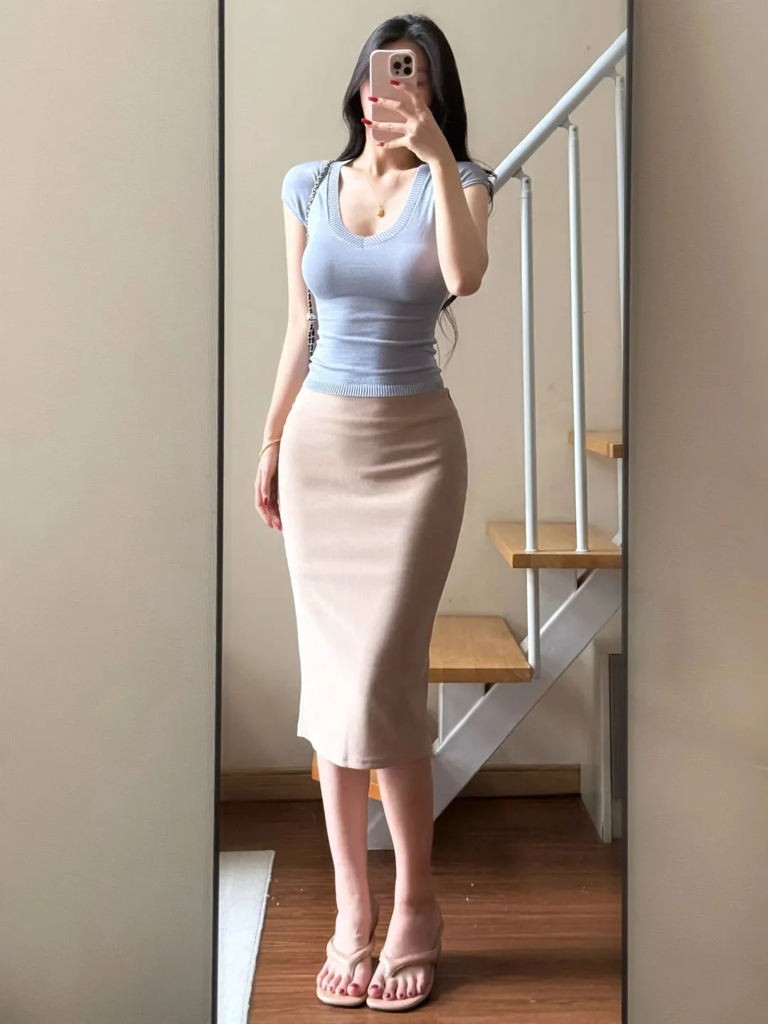Stunning V-Neck Short Knitted Sweater Women's Summer New Style Slimming Sweet And Spicy Girl Top Shoulder-Length Fly Sleeve
Stunning V-Neck Short Knitted Sweater Women's Summer New Style Slimming Sweet And Spicy Girl Top Shoulder-Length Fly Sleeve