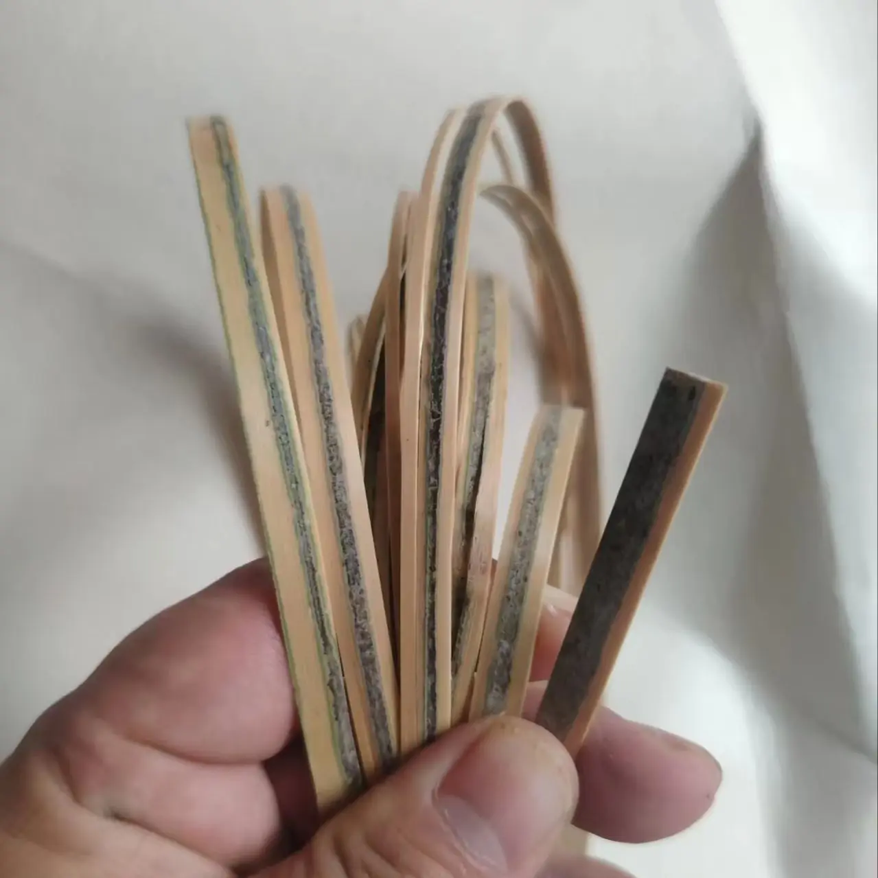 20 Meters Flat Green Bamboo Core Natural 4mm/6mm Bamboo Strips for Chair Repairing Basket Weaving Van Mat Making
20 Meters Flat Green Bamboo Core Natural 4mm/6mm Bamboo Strips for Chair Repairing Basket Weaving Van Mat Making