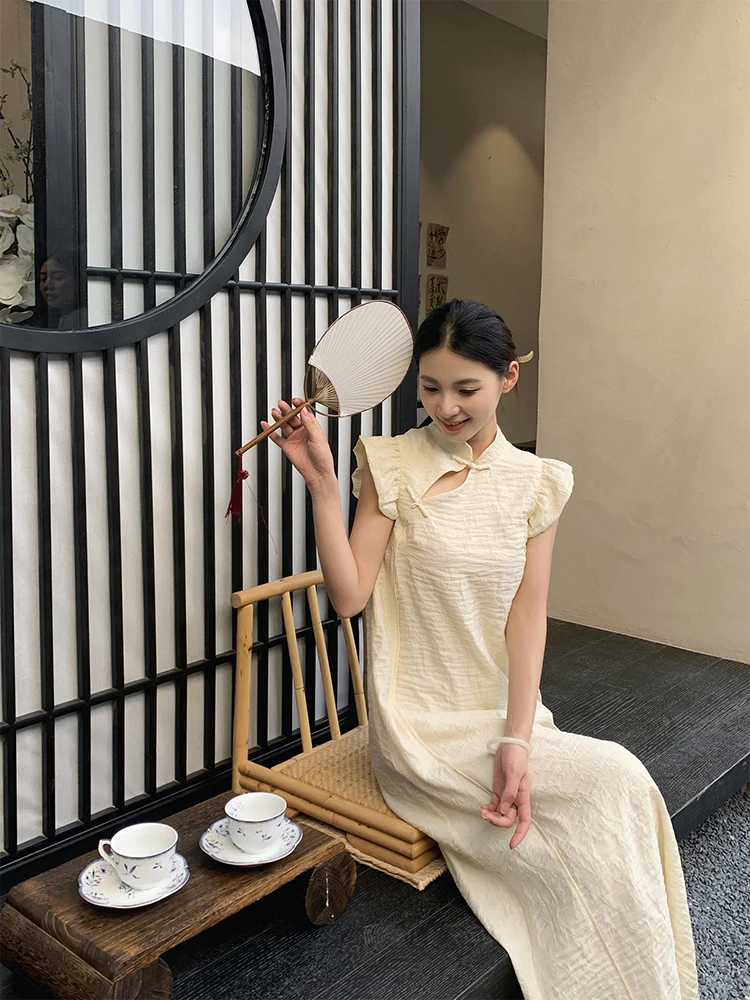 Новая китайская модная женская юбка миди с пуговицами, свободного кроя, с вырезами, для весны и лета
Новая китайская модная женская юбка миди с пуговицами, свободного кроя, с вырезами, для весны и лета