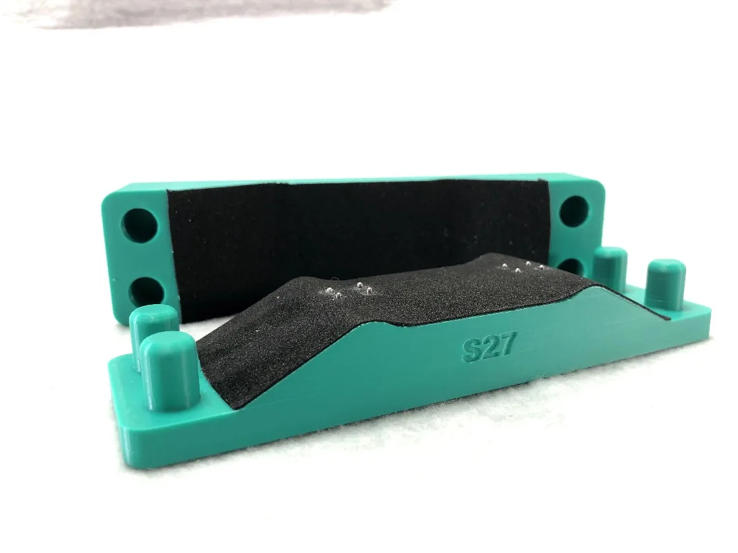 Finger skateboard production mold concave high warped version S27 new metal bumps youth DIY skateboard production
Finger skateboard production mold concave high warped version S27 new metal bumps youth DIY skateboard production
