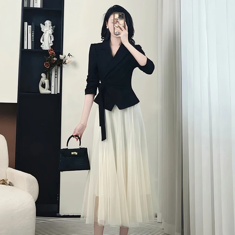 Elegant Spring Fashion Two-Piece Set with Inner Beautiful Goddess Skirt Long Sleeve Collar Polyester Fiber
Elegant Spring Fashion Two-Piece Set with Inner Beautiful Goddess Skirt Long Sleeve Collar Polyester Fiber