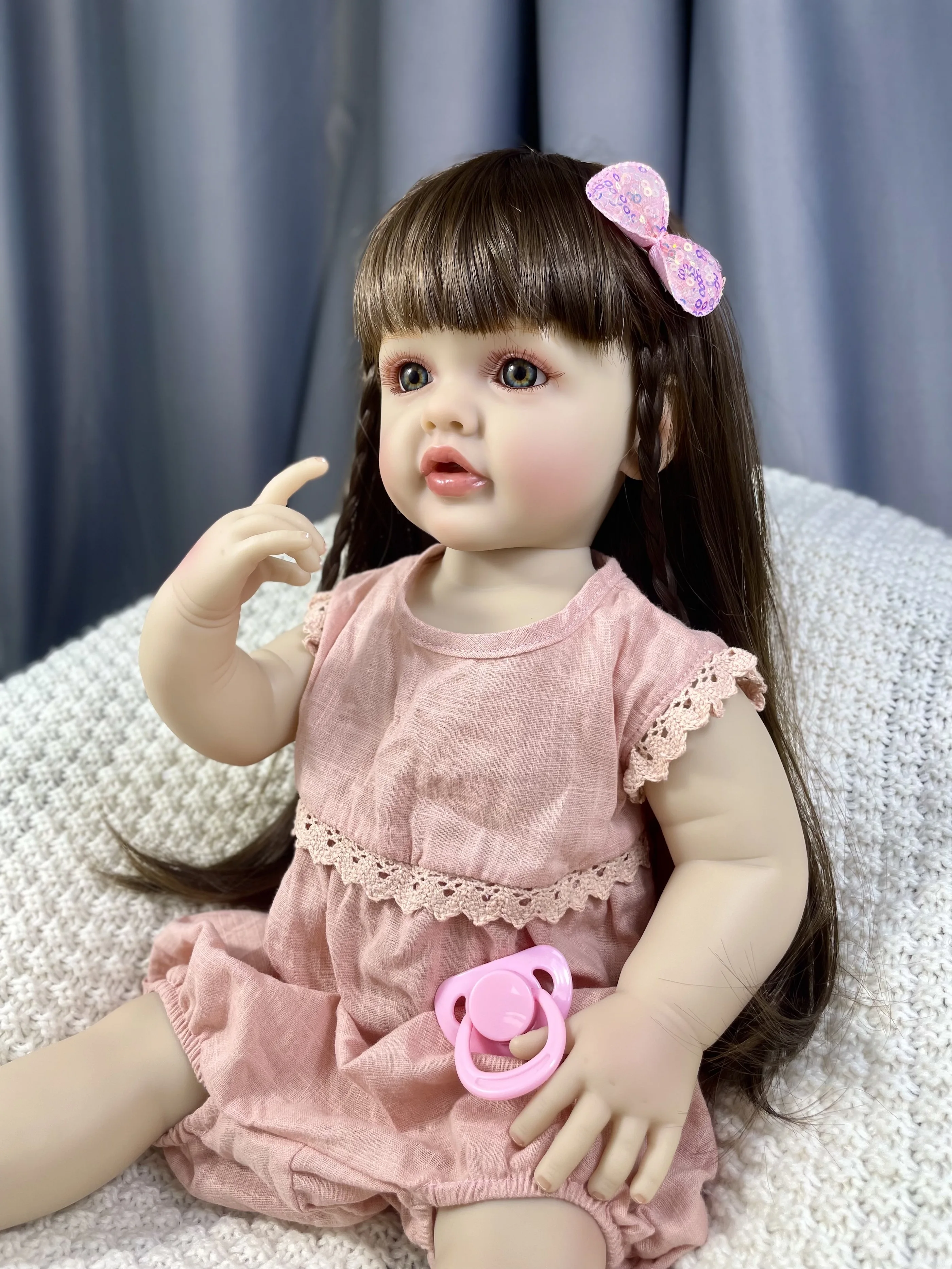 MRB 55 см 22 дюйма Reborn Baby Betty реалистичная кукла для девочек полностью силиконовая виниловая моющаяся тело принцесса для малышей Bebe Рождественский подарок
MRB 55 см 22 дюйма Reborn Baby Betty реалистичная кукла для девочек полностью силиконовая виниловая моющаяся тело принцесса для малышей Bebe Рождественский подарок