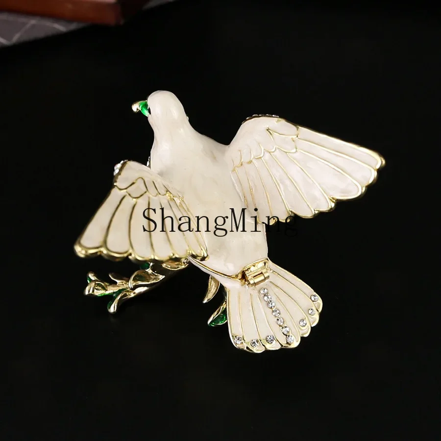 CLL simple and fashionable new white pigeon jewelry box fashion jewelry brooch animal alloy manufacturer wholesale
CLL simple and fashionable new white pigeon jewelry box fashion jewelry brooch animal alloy manufacturer wholesale