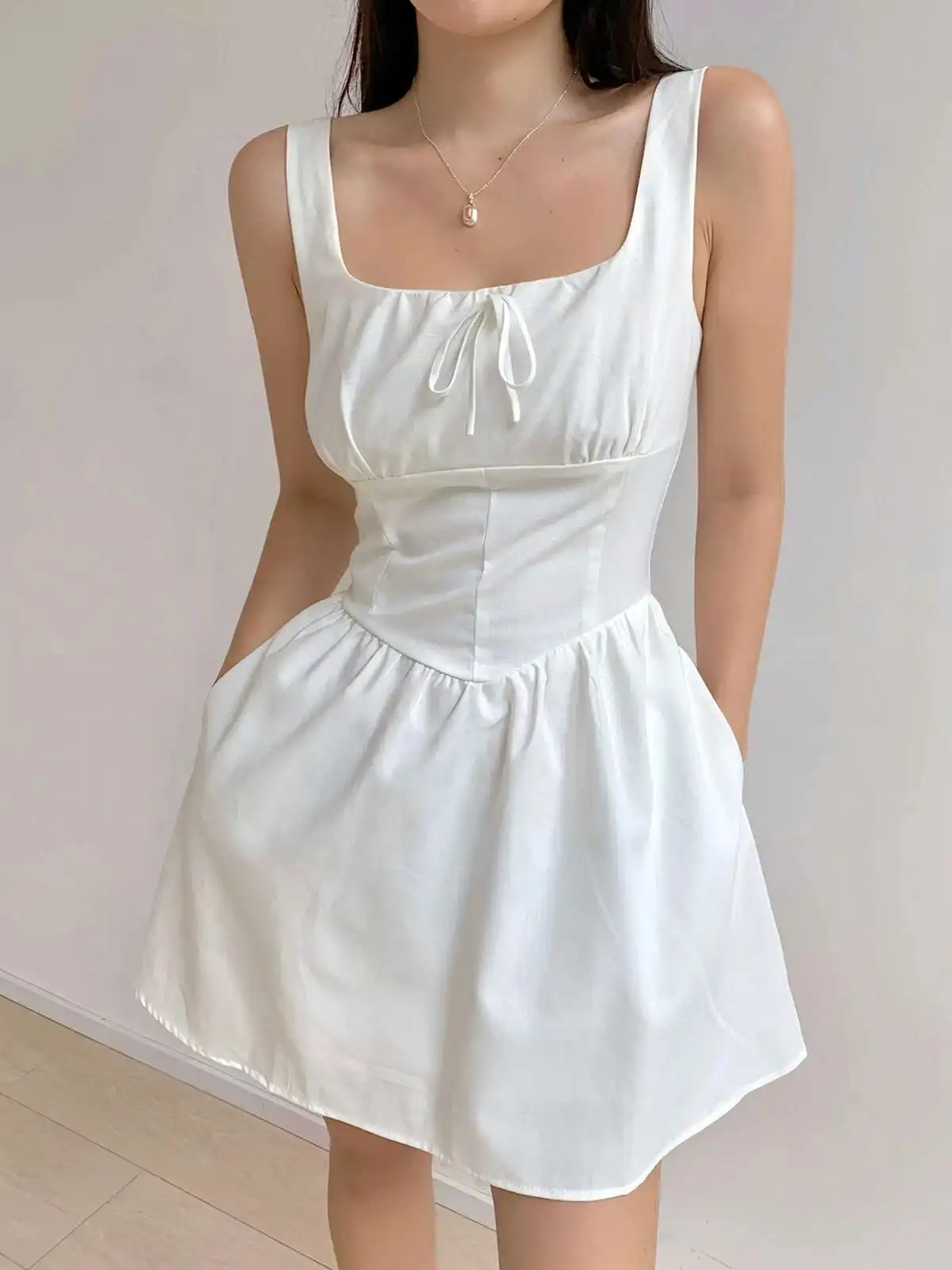 Summer Women's 2024 European And American Style Small Fresh French Plaid Waist Cinched Square Neck Sleeveless Sling Dress W56K
Summer Women's 2024 European And American Style Small Fresh French Plaid Waist Cinched Square Neck Sleeveless Sling Dress W56K