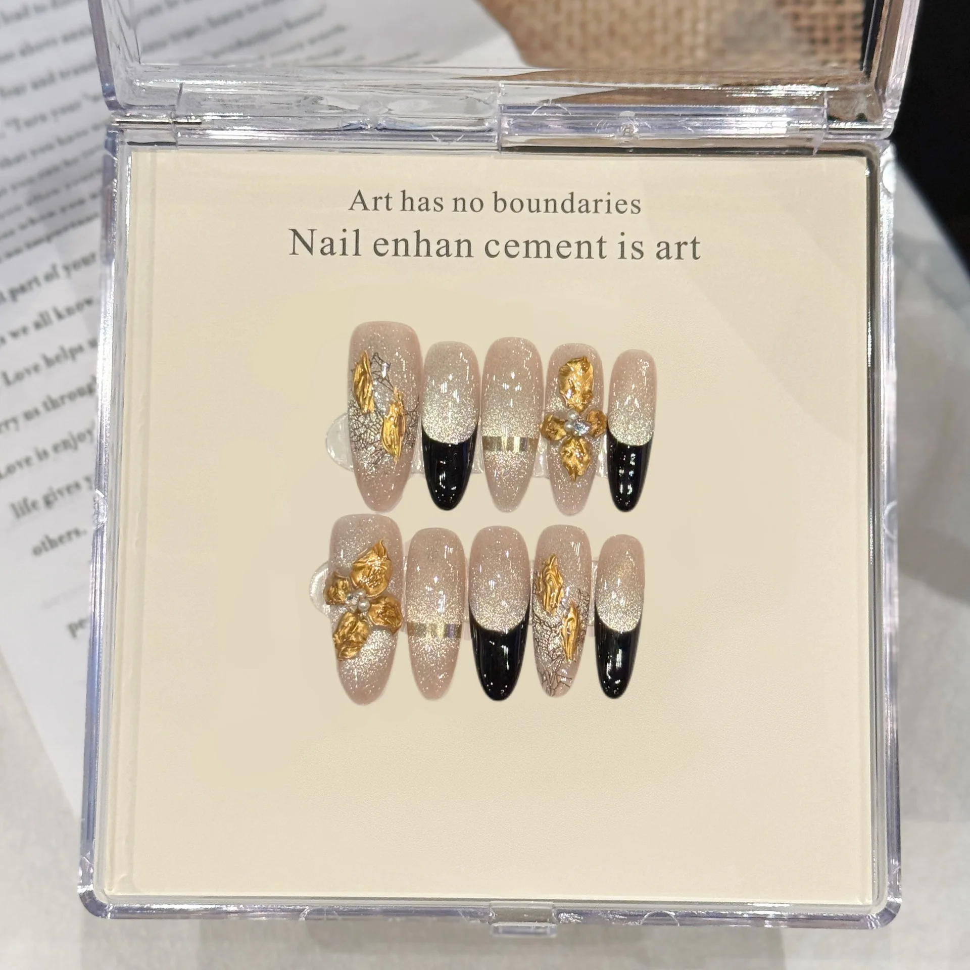 10 шт., длинные овальные французские ногти ручной работы, блестящие кошачьи глаза, золото, 3D резьба по цвету, накладные ногти, носимые накладные ногти для девочек
10 шт., длинные овальные французские ногти ручной работы, блестящие кошачьи глаза, золото, 3D резьба по цвету, накладные ногти, носимые накладные ногти для девочек