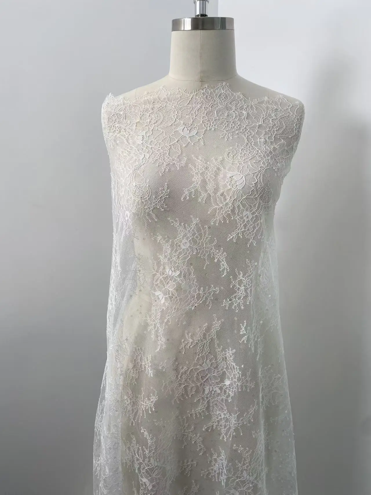 3 Meters French Alencon Sequin Lace Fabric Off White Chantilly Lace with Eyelash Fringe Bridal Wedding Gown Material,
3 Meters French Alencon Sequin Lace Fabric Off White Chantilly Lace with Eyelash Fringe Bridal Wedding Gown Material,