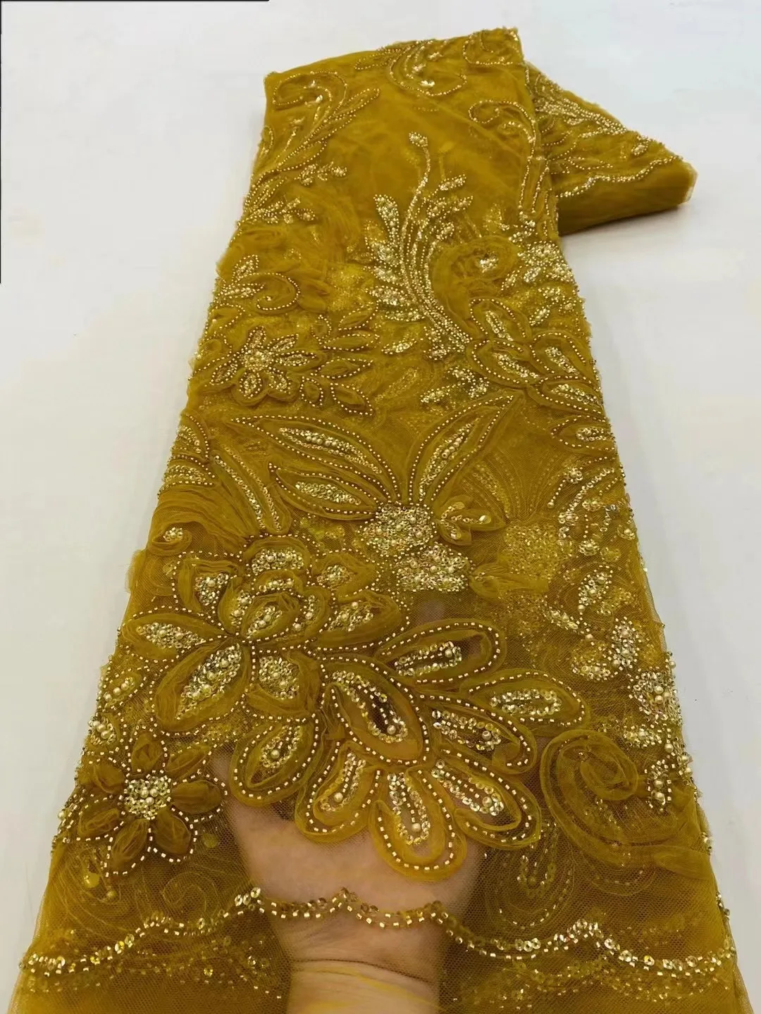 African Lace Fabric 2023 High Quality French 3D Flower Sequins Embroidery Nigeria Tulle Groom Lace Fabric For Party Dress Sewing
African Lace Fabric 2023 High Quality French 3D Flower Sequins Embroidery Nigeria Tulle Groom Lace Fabric For Party Dress Sewing