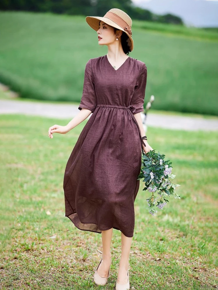 Elegant Original V-Neck Silk Dress Women's 2026 New Artistic Retro Style Drawstring Over-Knee Wide Skirt
Elegant Original V-Neck Silk Dress Women's 2026 New Artistic Retro Style Drawstring Over-Knee Wide Skirt